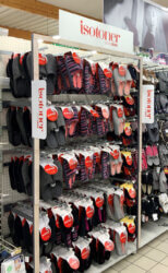 presentoir-mode-et-textile-pour-chaussons-ISOTONER